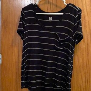 Black stripped pocket tee